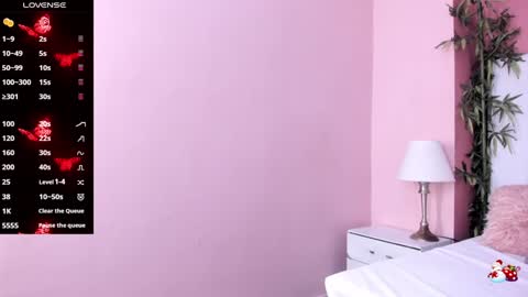 abbey_walker online show from December 10, 2024, 2:27 am