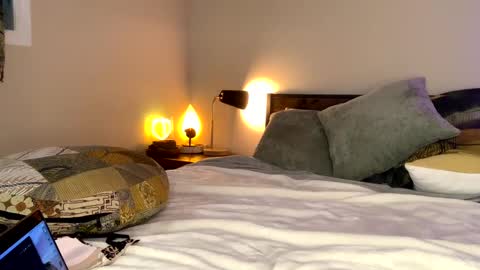 Snapshot of abbienextdoor chatting on March 3, 2025, 4:03 am Abbie online show from March 3, 2025, 4:03 am