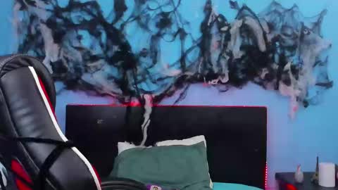 Abbigail Fuster  online show from December 7, 2024, 7:54 pm