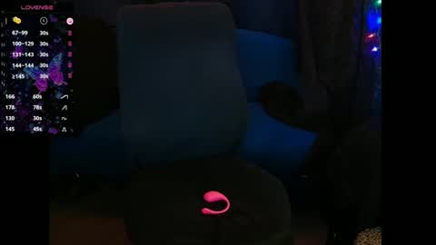 Snapshot of abbinatural chatting on March 5, 2025, 4:24 am AbbiNatural online show from March 5, 2025, 4:24 am