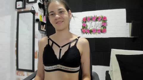 Snapshot of abby_connie chatting on February 25, 2025, 3:20 am Abby Connie online show from February 25, 2025, 3:20 am