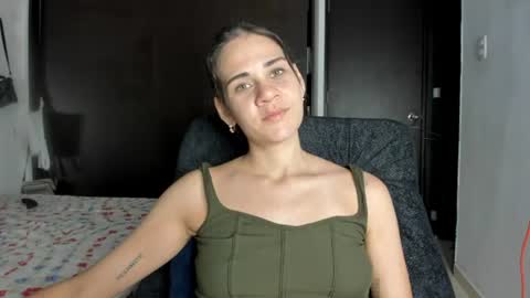 Snapshot of abby_connie chatting on June 19, 2026, 2:05 am Abby Connie online show from June 19, 2026, 2:05 am