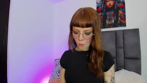 Snapshot of abby_jones2 chatting on October 25, 2025, 4:20 am abby jones online show from October 25, 2025, 4:20 am