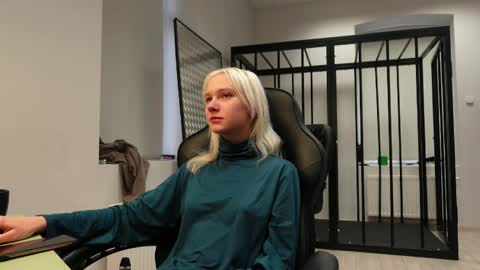 ABBY LAKER online show from September 27, 2025, 5:45 am