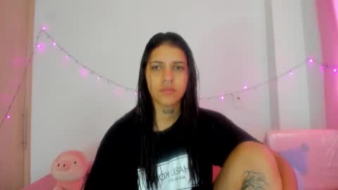 abby_rousee online show from November 3, 2025, 1:01 pm