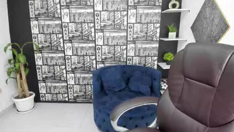 abby_thomsonn online show from September 9, 2025, 3:06 am
