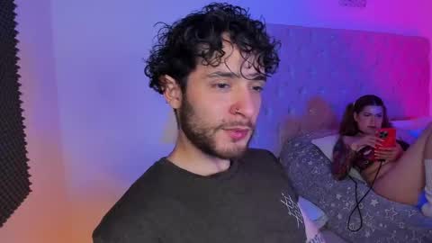 Snapshot of abbyandchris1 chatting on October 4, 2025, 7:01 pm START TRANSMISSION ---- AM COLOMBIA TIME online show from October 4, 2025, 7:01 pm