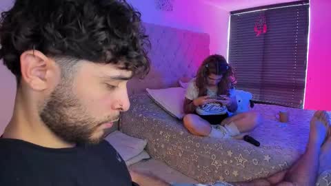 Snapshot of abbyandchris1 chatting on October 11, 2025, 3:54 pm START TRANSMISSION ---- AM COLOMBIA TIME online show from October 11, 2025, 3:54 pm