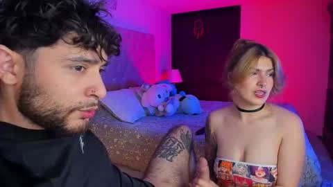 Snapshot of abbyandchris1 chatting on October 12, 2025, 11:04 pm START TRANSMISSION ---- AM COLOMBIA TIME online show from October 12, 2025, 11:04 pm