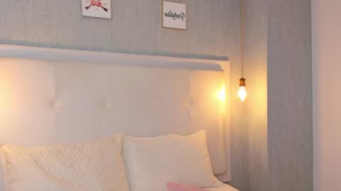 Abby Dixon  online show from March 4, 2025, 3:55 am