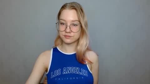 Abby Lovense is active online show from January 15, 2025, 9:13 am