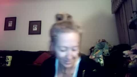 abdgg83476 online show from December 6, 2024, 7:10 am