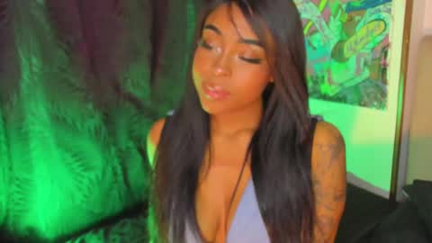 Simone    may online show from December 21, 2024, 2:04 pm