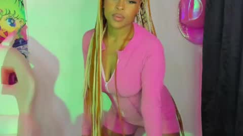 Simone    may online show from February 8, 2025, 10:07 am
