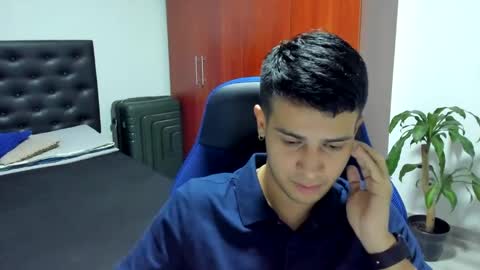 Independence model AbelAsburgo online show from October 19, 2025, 4:57 am