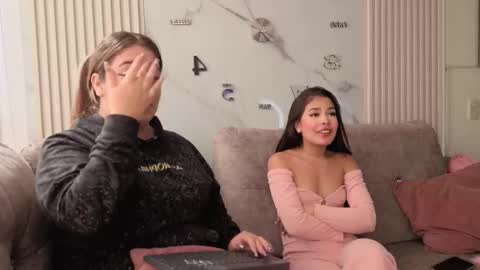 Abella online show from October 21, 2025, 1:45 pm