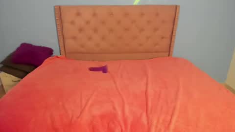 Abella online show from December 9, 2024, 8:54 pm