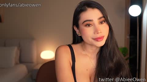 abie_owen online show from March 26, 2026, 12:17 am