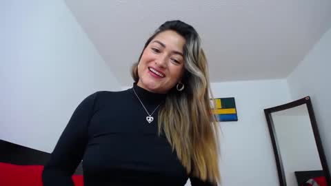 Snapshot of abie_spicy_ chatting on December 24, 2024, 12:44 pm ximena online show from December 24, 2024, 12:44 pm