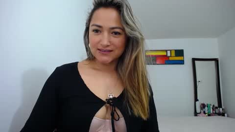 Snapshot of abie_spicy_ chatting on January 24, 2025, 2:19 pm ximena online show from January 24, 2025, 2:19 pm