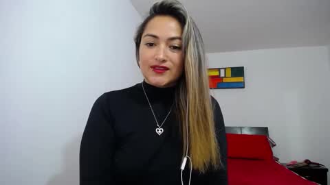 Snapshot of abie_spicy_ chatting on February 21, 2025, 1:33 pm ximena online show from February 21, 2025, 1:33 pm