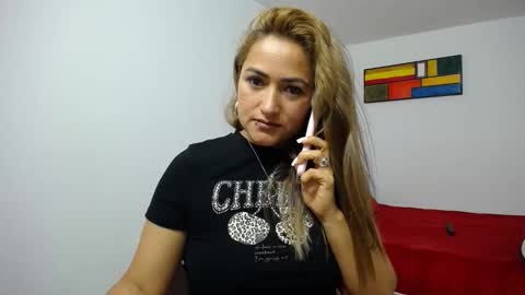 Snapshot of abie_spicy_ chatting on October 15, 2025, 1:44 pm ximena online show from October 15, 2025, 1:44 pm