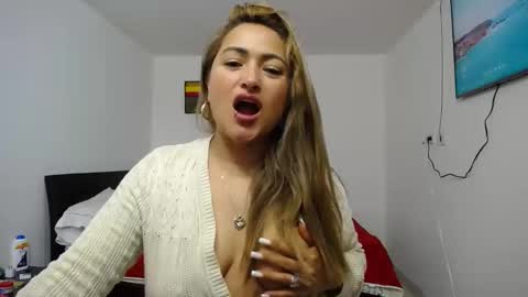 Snapshot of abie_spicy_ chatting on October 21, 2025, 1:45 pm ximena online show from October 21, 2025, 1:45 pm