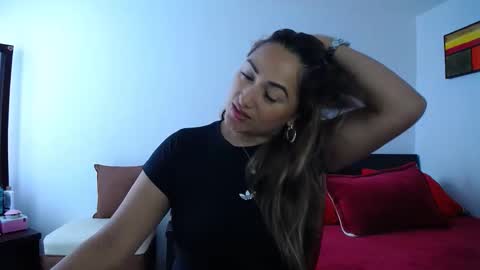 Snapshot of abie_spicy_ chatting on April 9, 2026, 12:43 pm ximena online show from April 9, 2026, 12:43 pm