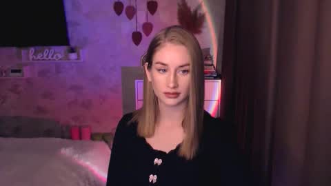 Anna online show from November 3, 2025, 5:25 pm