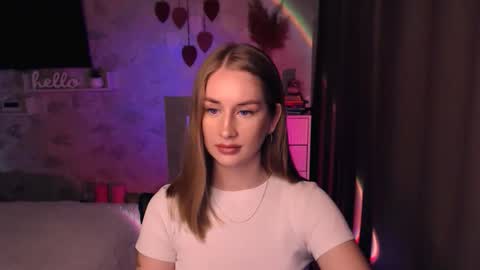 Anna online show from November 10, 2025, 6:51 pm