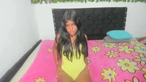 abigail_hot10 online show from October 16, 2025, 3:35 pm