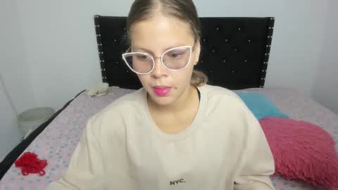 abigail_hot10 online show from November 6, 2025, 8:54 pm