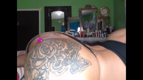 Snapshot of abigail_luv chatting on October 3, 2025, 3:36 am Abigail online show from October 3, 2025, 3:36 am