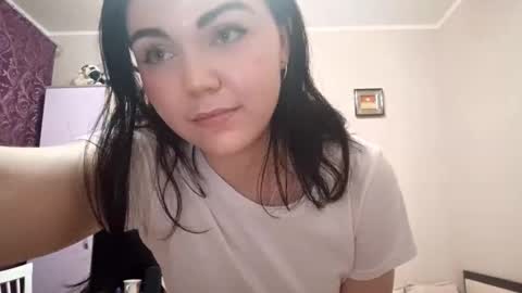 Abi online show from October 4, 2025, 5:00 pm