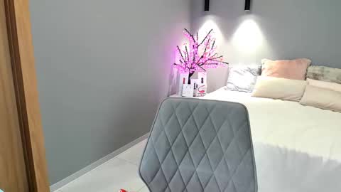 Arina online show from February 25, 2025, 5:08 am