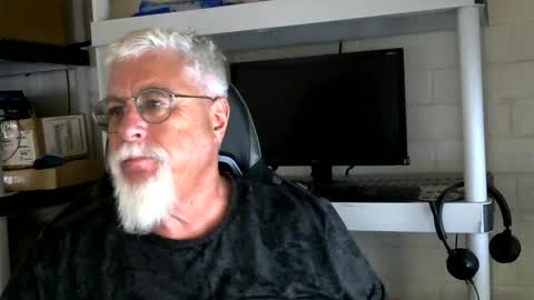 abigspermdonor online show from October 28, 2025, 6:32 pm