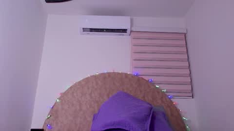 Abigail online show from December 3, 2025, 3:03 am