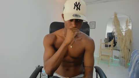 abony_sex69 online show from February 8, 2026, 3:43 am