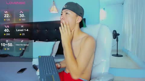 abraham_horny18 online show from November 5, 2025, 8:42 pm