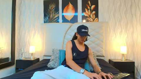 Snapshot of abravanel_sefardi chatting on June 2, 2026, 9:06 pm Abrovanel online show from June 2, 2026, 9:06 pm