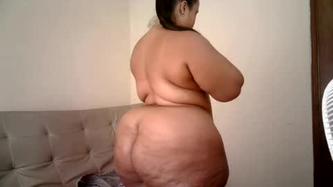 Snapshot of abril__ass chatting on June 23, 2026, 1:53 pm abril__ass online show from June 23, 2026, 1:53 pm