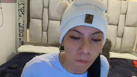 Abril Fox online show from March 17, 2026, 12:19 pm