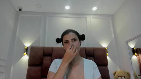 Abril jones online show from December 30, 2024, 7:37 am