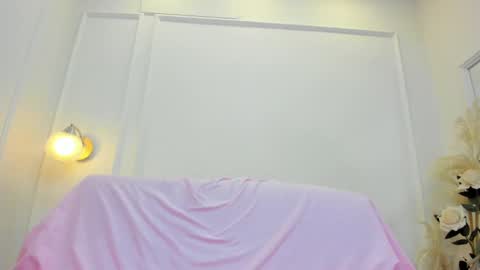 Abril jones online show from February 13, 2025, 7:45 am