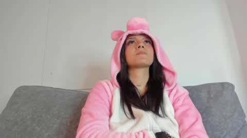 Abril jones online show from February 20, 2025, 10:05 am