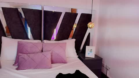  Abril  online show from March 7, 2025, 12:04 am