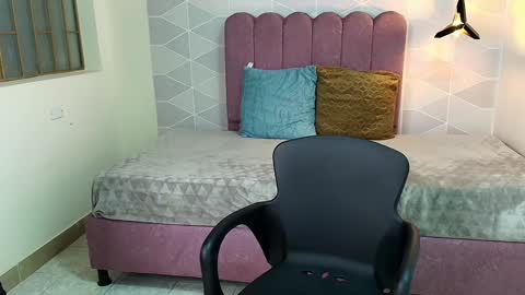 Snapshot of abril_matthews chatting on January 13, 2025, 6:27 pm ABRIL MATTHEWS online show from January 13, 2025, 6:27 pm