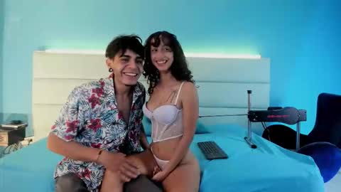 Abril and Julian online show from March 9, 2026, 12:09 pm