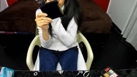 ABRIL online show from December 13, 2024, 7:43 pm