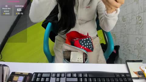 ABRIL online show from March 8, 2025, 7:31 pm